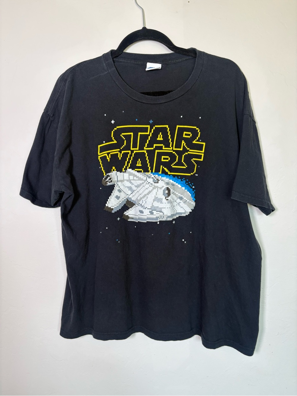 Star Wars Pixel Millennium Falcon Black Graphic T-Shirt Men's L No Tag - READ